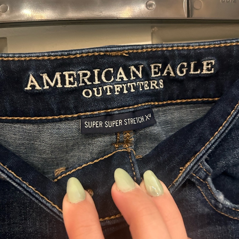 American Eagle Ripped Jeans - Picture 2 of 4